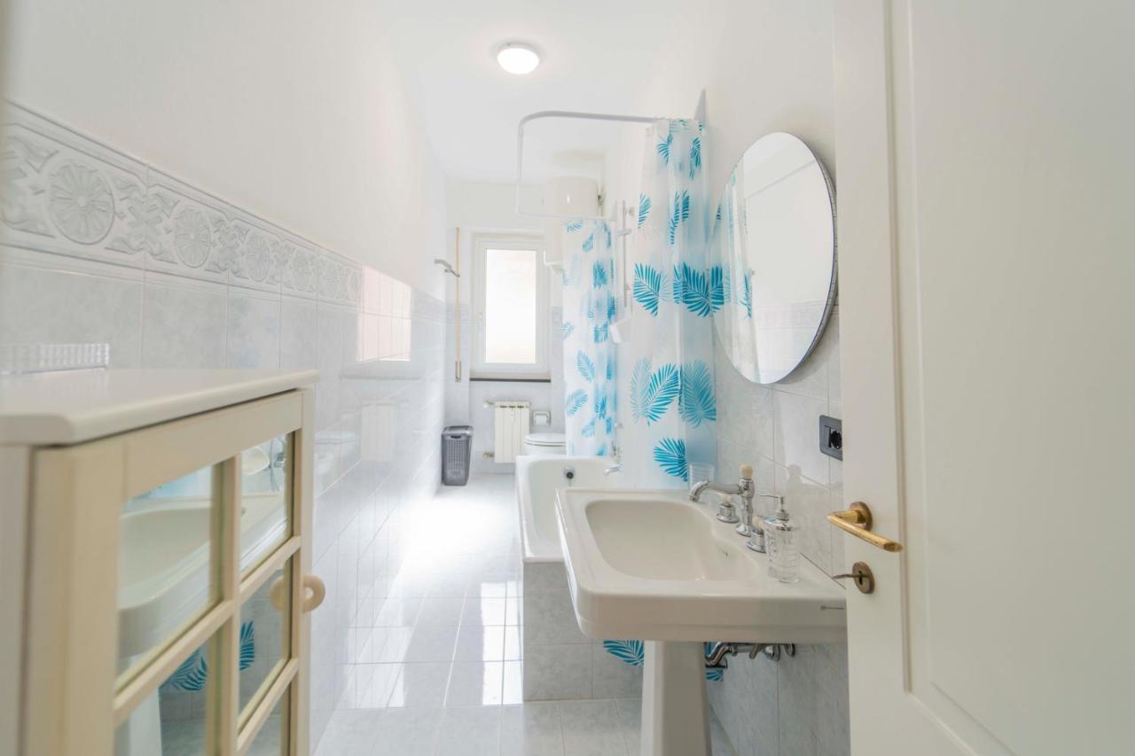 193 - Casa Via Della Chiusa - Centralissimo E Vicino Alla Baia Del Silenzio, Spiaggia E Mare 150M - Parcheggio Gratis Incluso E Aria Condizionata Sestri Levante Exteriör bild