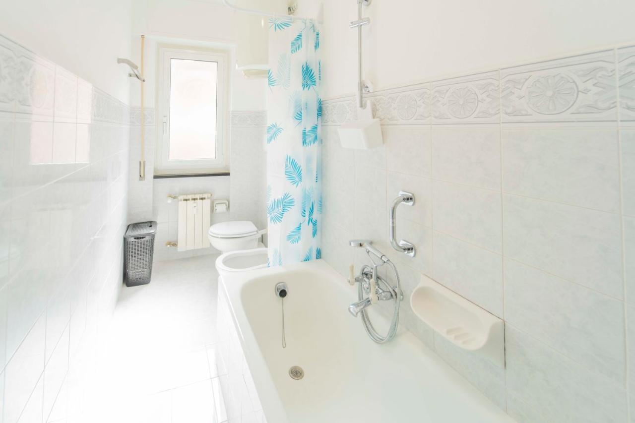 193 - Casa Via Della Chiusa - Centralissimo E Vicino Alla Baia Del Silenzio, Spiaggia E Mare 150M - Parcheggio Gratis Incluso E Aria Condizionata Sestri Levante Exteriör bild